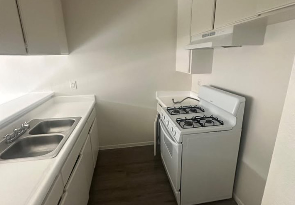 1132 1021 N WILMINGTON BLVD