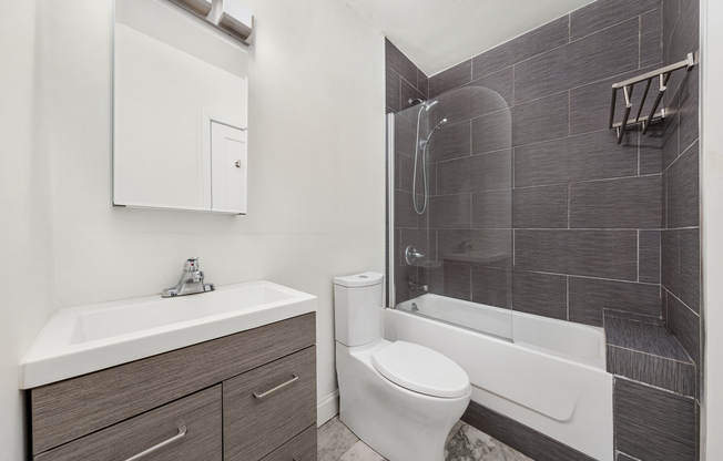 4 beds, 3.5 baths, 2,700 sqft, $25,000, Unit 20LA