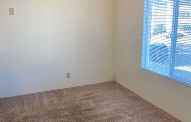 1 bed, 1 bath, 600 sqft, $1,495