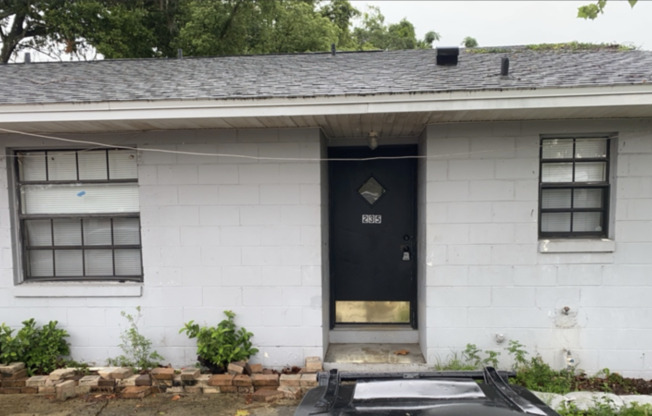 235 S CHRISTIANA AVE