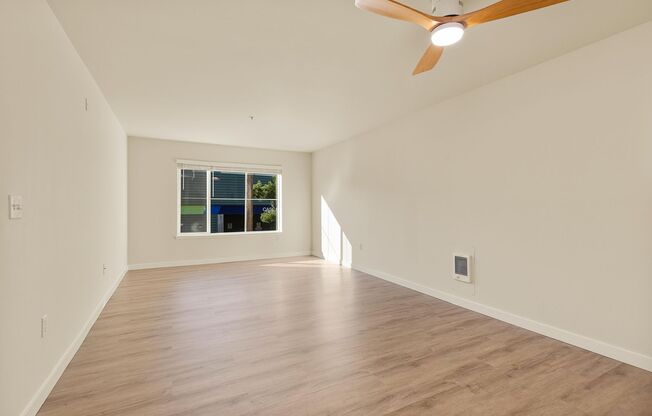 1 bed, 1 bath, 593 sqft, $1,895, Unit 305