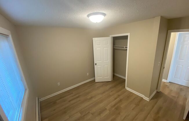 2 beds, 1 bath, 850 sqft, $1,199, Unit 103