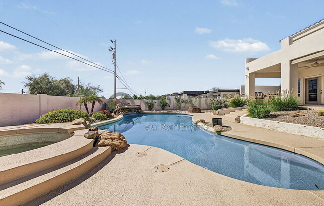 3 beds, 3.5 baths, 2,820 sqft, $4,995