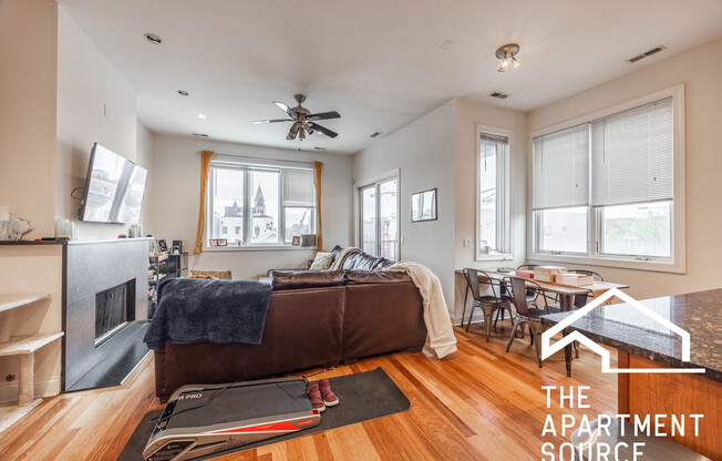1354 W Augusta Blvd, Chicago IL 303