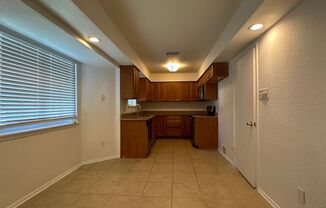 3 beds, 2 baths, $1,600