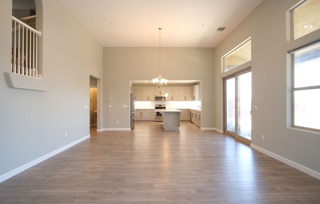 Available now! Beautiful Newer Home in Manteca with LAKE ACCESS!!!