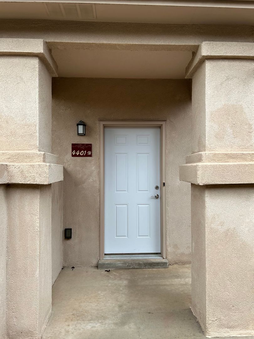 4401 Santo Domingo Street Unit B *Price Improvement*
