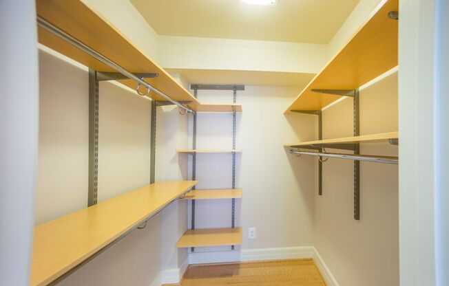 2 beds, 1 bath, 912 sqft, $3,495, Unit 0112