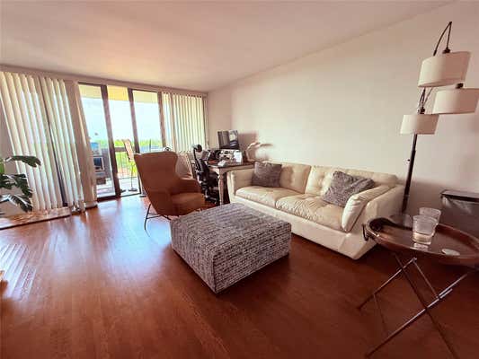 1 Bay Club Drive