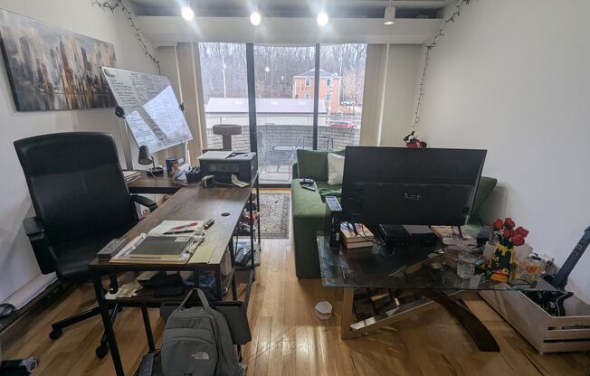 1 bed, 1 bath, 620 sqft, $1,450, Unit 215