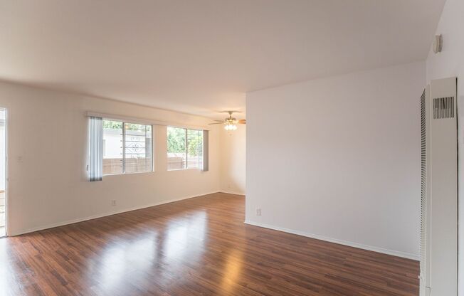 5319 Inglewood Blvd.