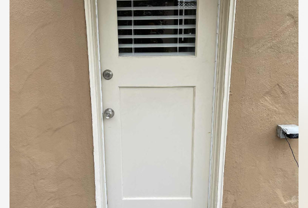 1 PALM AVE