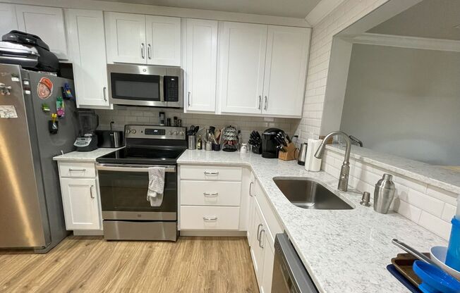 Spacious 4-Bed, 4-Bath Apartment with Luxury Amenities & UT Shuttle Service!