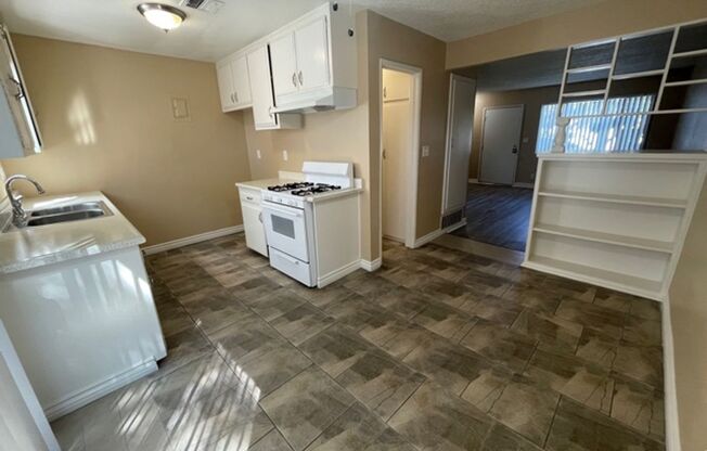 Silverwood Apartments (587)