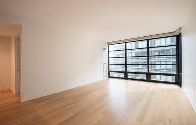 1 bed, 1 bath, 855 sqft, $4,650, Unit 6F