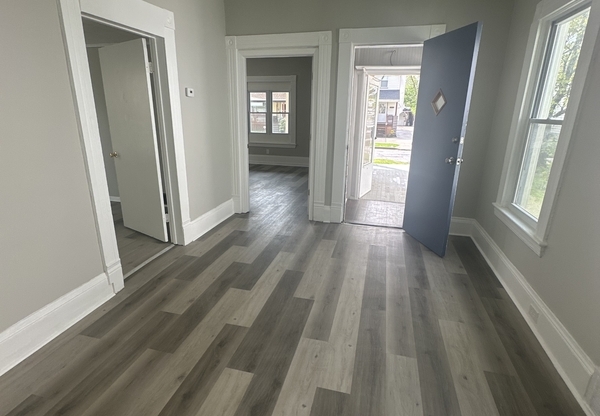 3155 W 84 ST