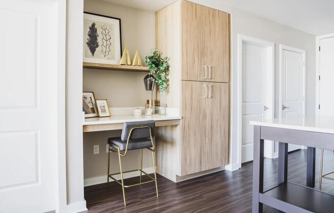 Built-in desk and shelving.
