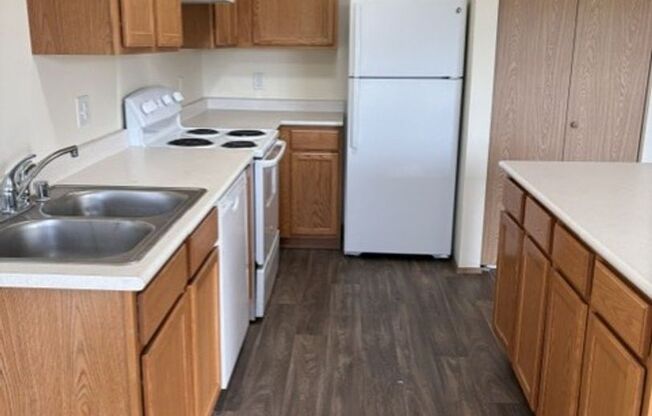 1 bed, 1 bath, 672 sqft, $1,350, Unit 25-406