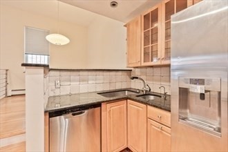 3 beds, 2 baths, 1,270 sqft, $4,100, Unit 1