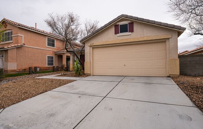 Beautiful Single Story Home with New Flooring and Paint throughout!