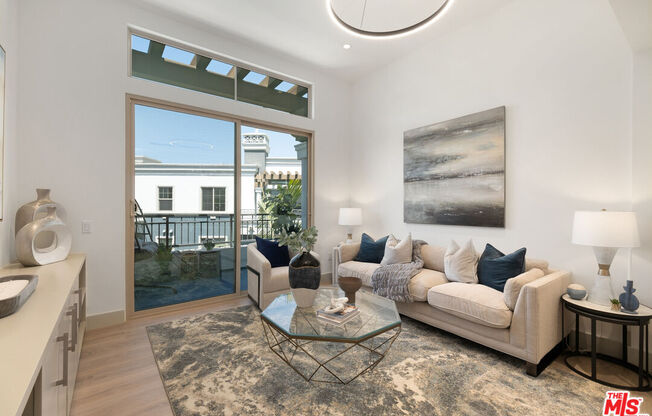 1 bed, 1 bath, 720 sqft, $4,195, Unit 310