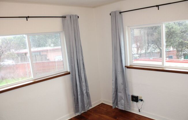 2 beds, 1 bath, $2,250