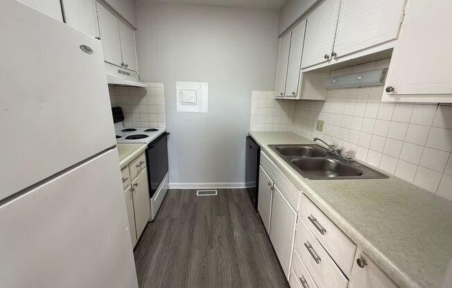 1 bed, 1 bath, 714 sqft, $750, Unit 4962 Tippecanoe