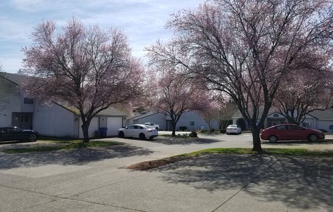 2 beds, 2.5 baths, 1,497 sqft, $2,050, Unit V98