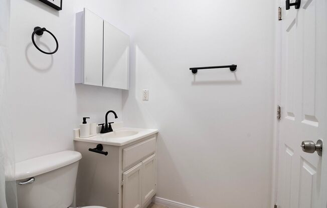 Studio, 1 bath, 174 sqft, $1,095.42, Unit 07