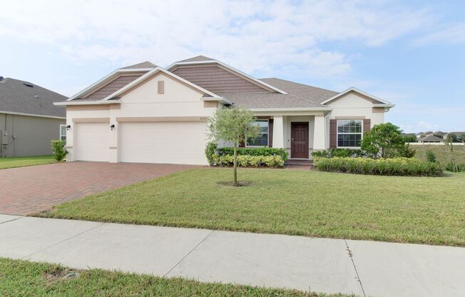 2525 Carriage Pointe Loop