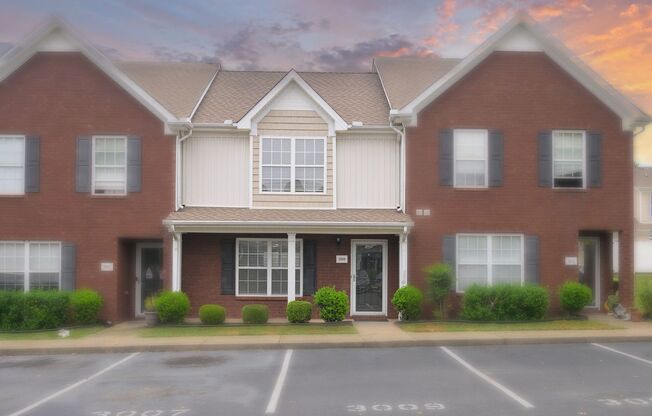 Lee Crossing Neighborhood, Easy access to I-24