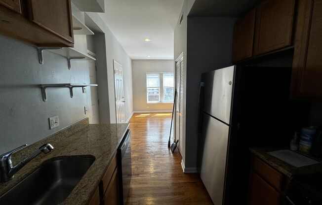 2 beds, 1 bath, $1,800