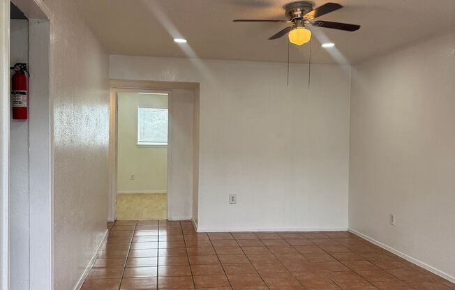 2 beds, 1 bath, 715 sqft, $1,340