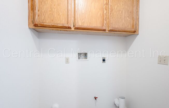 3 beds, 2 baths, 1,100 sqft, $1,795, Unit Apt A