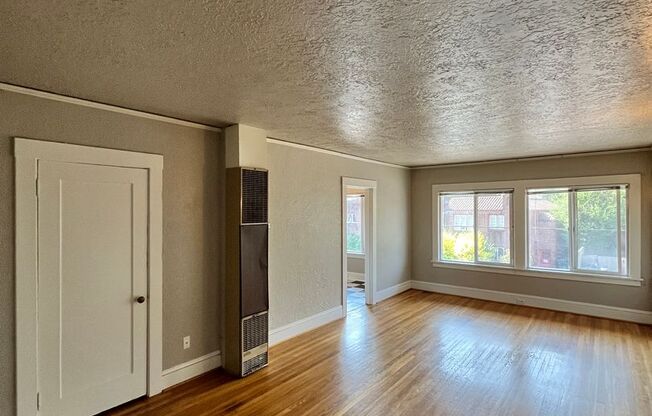 1 bed, 1 bath, $1,595, Unit 59