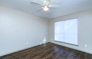 Wood Trail Apartments - Apartment Living in Bryan, TX