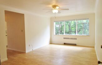 Two Bedroom Corner Unit in Great Capitol Hill Location