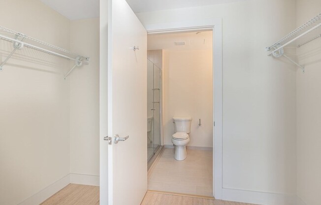 2 beds, 2 baths, 891 sqft, $4,350, Unit 708