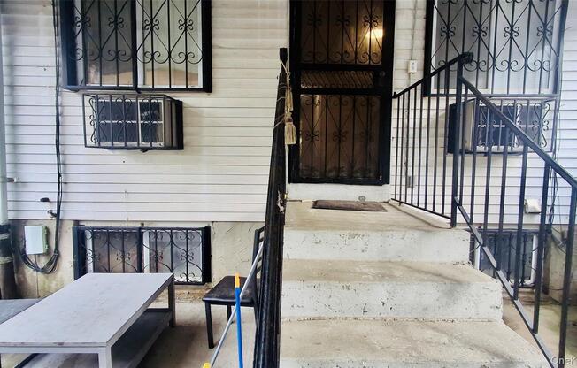 139 HOPKINS ST