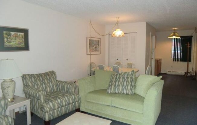 2 beds, 2 baths, $1,400, Unit Unit 724