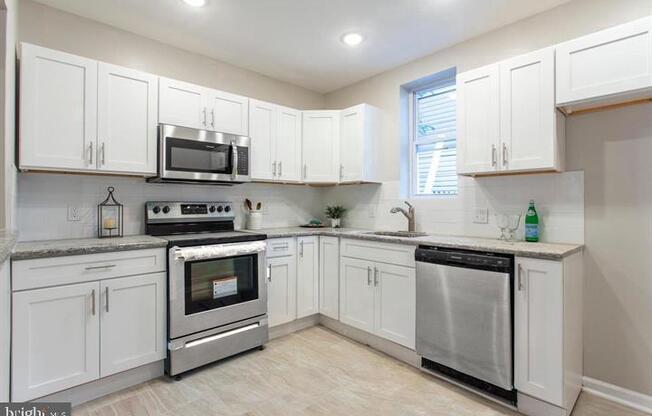 1611 S 18 ST