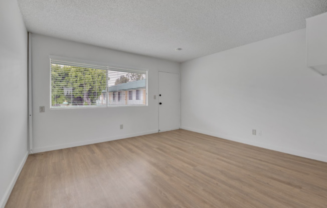 Studio, 1 bath, 400 sqft, $1,795, Unit 437