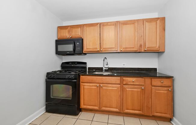 5618-5620 S MLK Dr