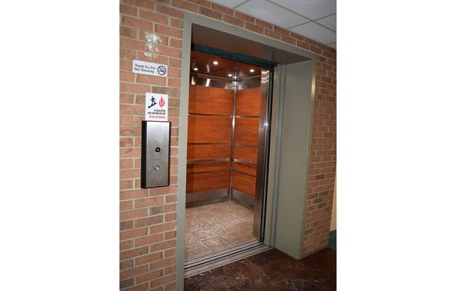 2 beds, 2 baths, 1,100 sqft, $1,295, Unit 1600-311