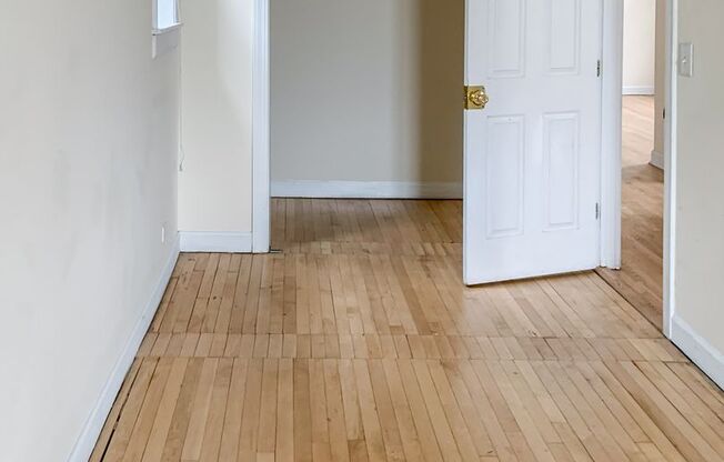 3 beds, 2 baths, 1,585 sqft, $3,950, Unit 2318-3R