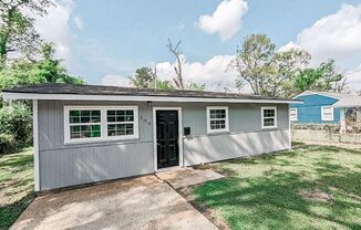 Available Now *PET FRIENDLY*