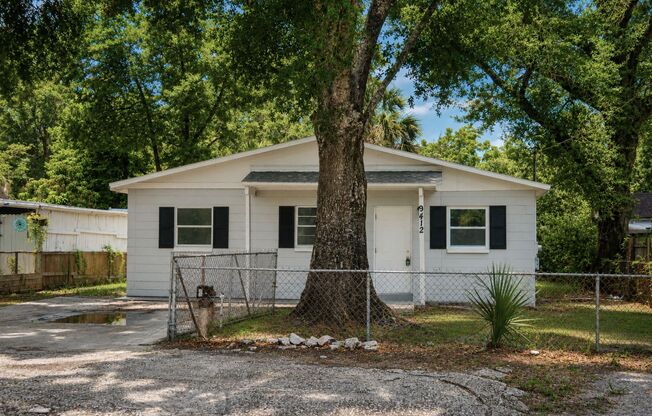 3 Bedroom, 1 Bathroom Home for Rent in Tampa!