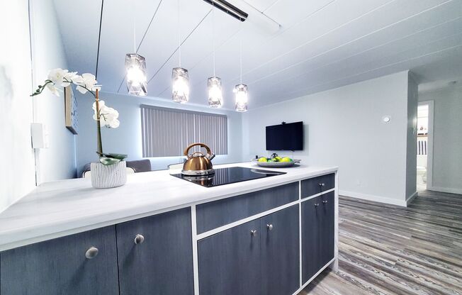 15500 LAKESHORE BLVD