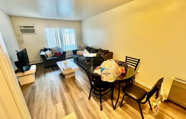 2 beds, 1 bath, 638 sqft, $2,250, Unit 08