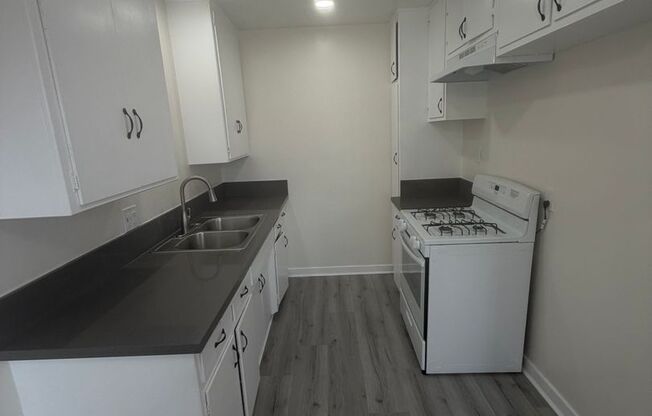 7908-7914 Duchess Dr